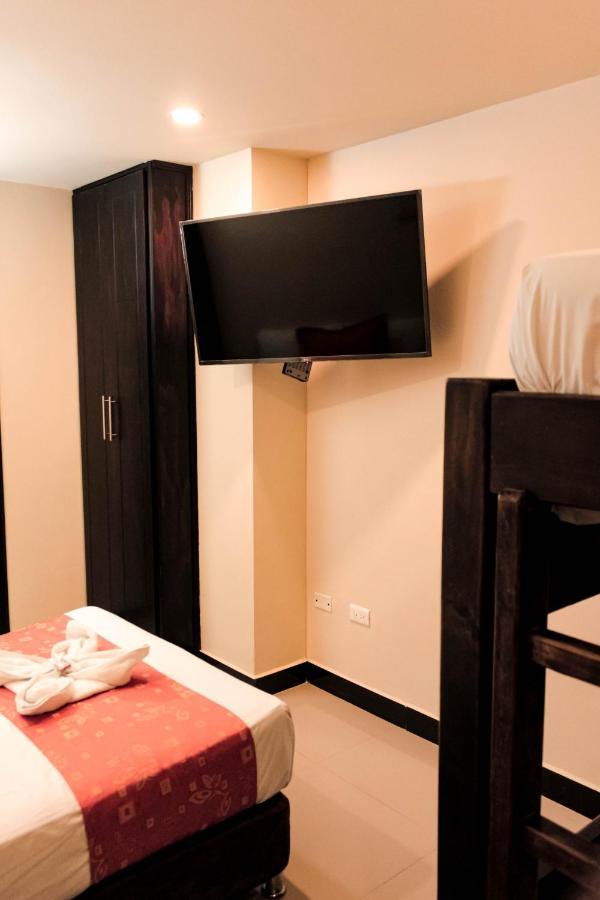 Hotel Plaza Garibaldi Caldas Екстериор снимка